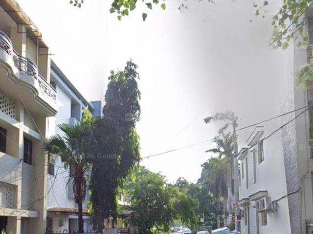 5 BHK Independent House in Sector 18 for resale Chandigarh. The reference number is 20985718