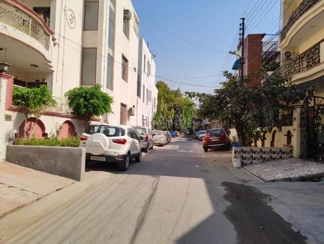 5 BHK Independent House in Sector 26 for resale Noida. The reference number is 17597821