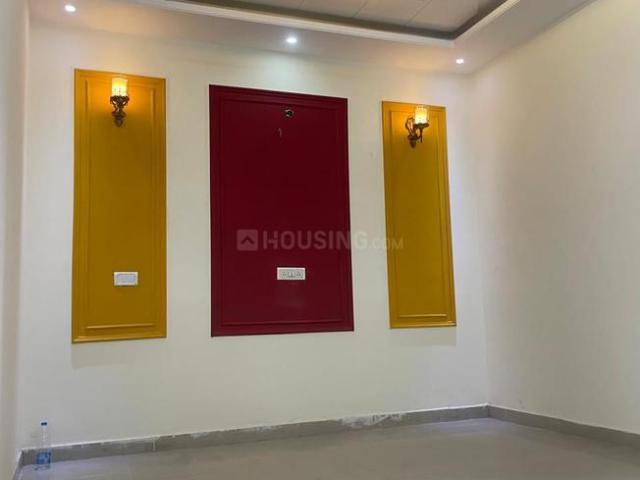 5 BHK Independent House in Sector 27 for resale Chandigarh. The reference number is 17560727