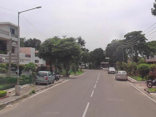 5 BHK Independent House in Sector 28 for resale Chandigarh. The reference number is 17544991