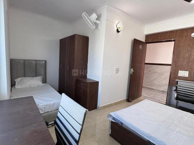 5 BHK Independent House in Sector 31 for resale Noida. The reference number is 19878082