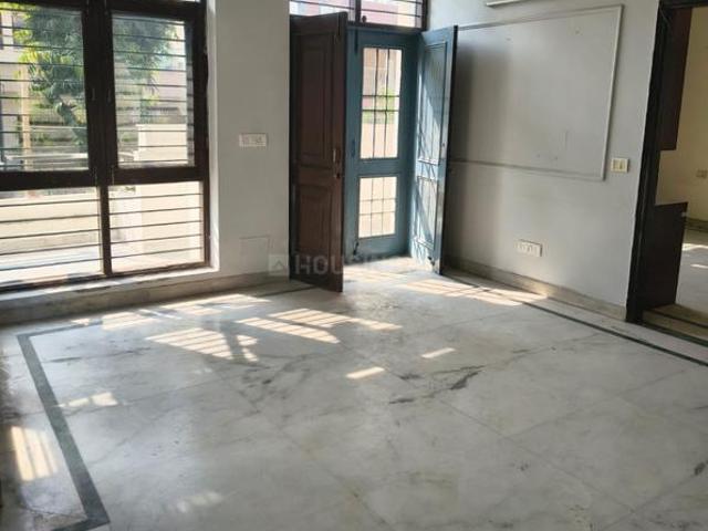 5 BHK Independent House in Sector 41 for resale Noida. The reference number is 20123395