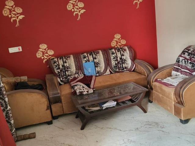 5 BHK Independent House in Sector 41 for resale Noida. The reference number is 20850130