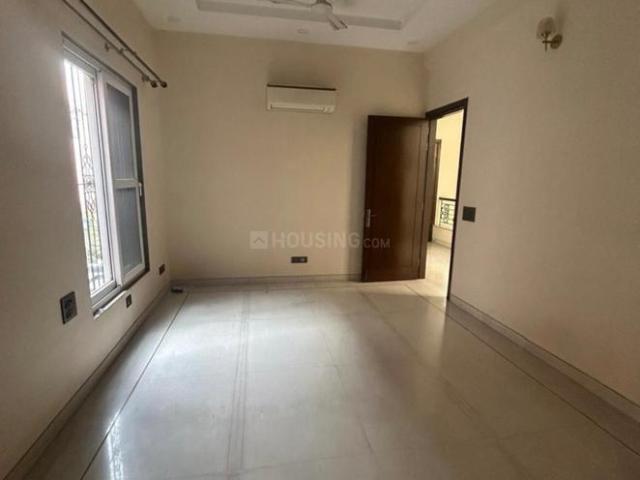 5 BHK Independent House in Sector 44 for rent Noida. The reference number is 19283374