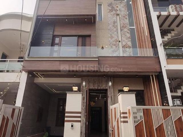 5 BHK Independent House in Sector 4 for resale Gurgaon. The reference number is 20062902