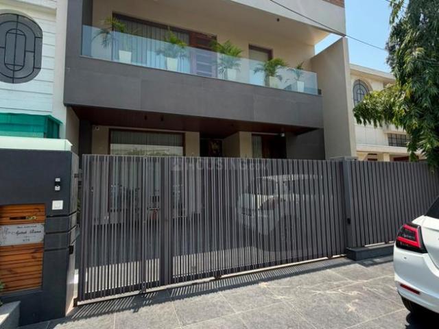 5 BHK Independent House in Sector 4 for resale Panchkula. The reference number is 20517353