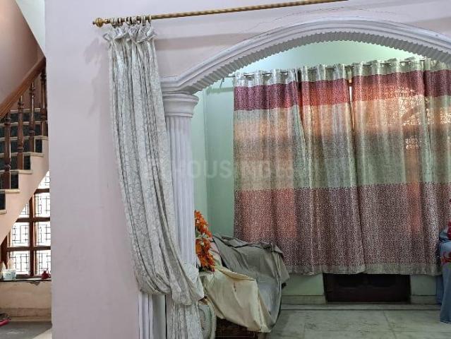 5 BHK Independent House in Sector 50 for resale Noida. The reference number is 11860660