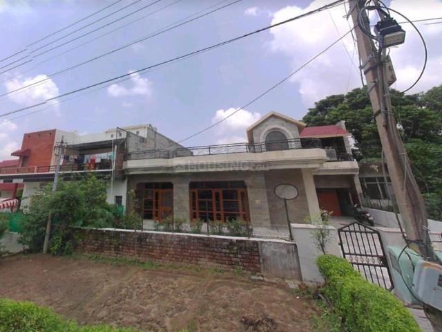 5 BHK Independent House in Sector 64 for resale Sahibzada Ajit Singh Nagar. The reference number is 17672060