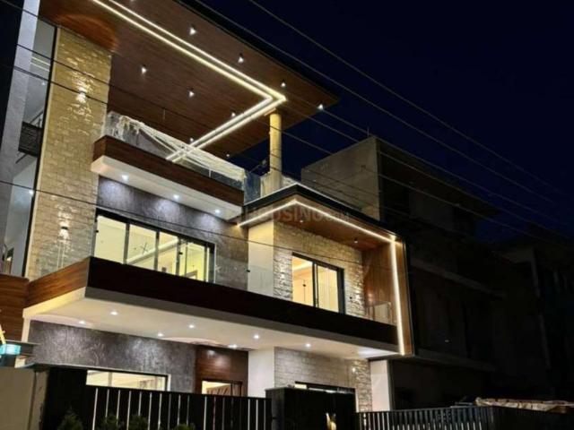 5 BHK Independent House in Sector 79 for resale Sahibzada Ajit Singh Nagar. The reference number is 17675480
