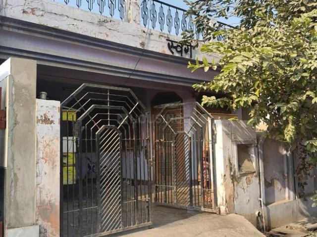 5 BHK Independent House in Shastri Nagar for resale Meerut. The reference number is 18986353
