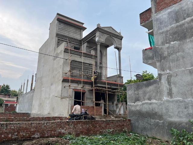 5 BHK Independent House in Shivpur for resale Varanasi. The reference number is 19223522