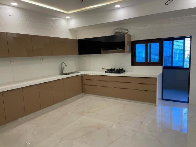 5 BHK Penthouse in Bodakdev for rent Ahmedabad. The reference number is 19749004