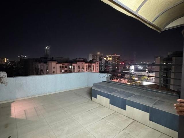 5 BHK Penthouse in Bodakdev for resale Ahmedabad. The reference number is 20185852