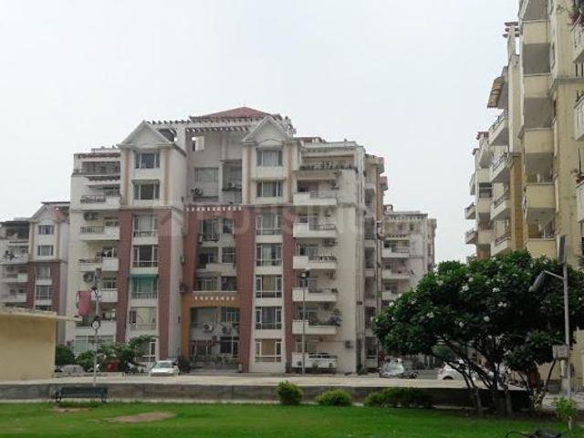 5 BHK Penthouse in Nabha for resale Zirakpur. The reference number is 17374123
