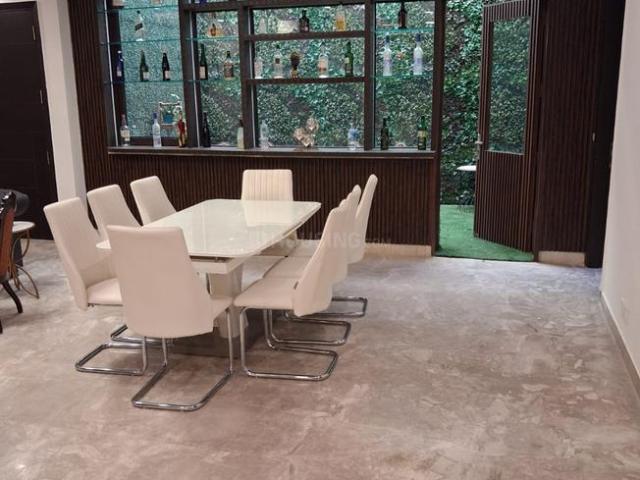 5 BHK Penthouse in Sector 55 for resale Gurgaon. The reference number is 20463744