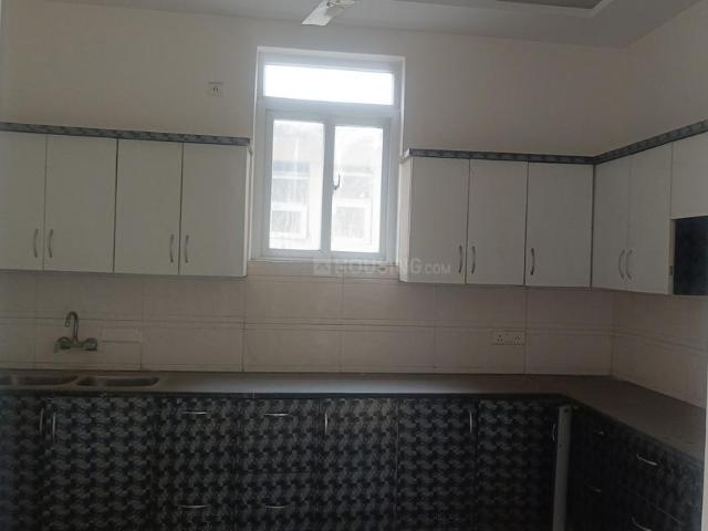 5 BHK Penthouse in Sector 76 for resale Noida. The reference number is 18169086
