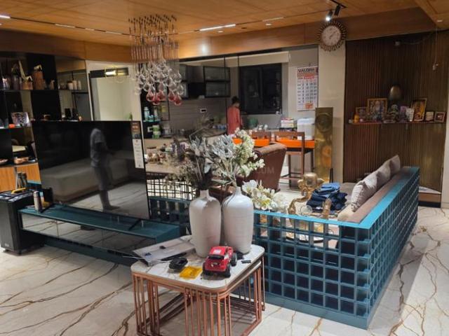 5 BHK Penthouse in Thaltej for rent Ahmedabad. The reference number is 20003199