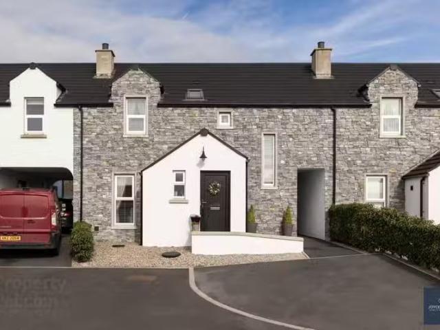 5 Birches Grove