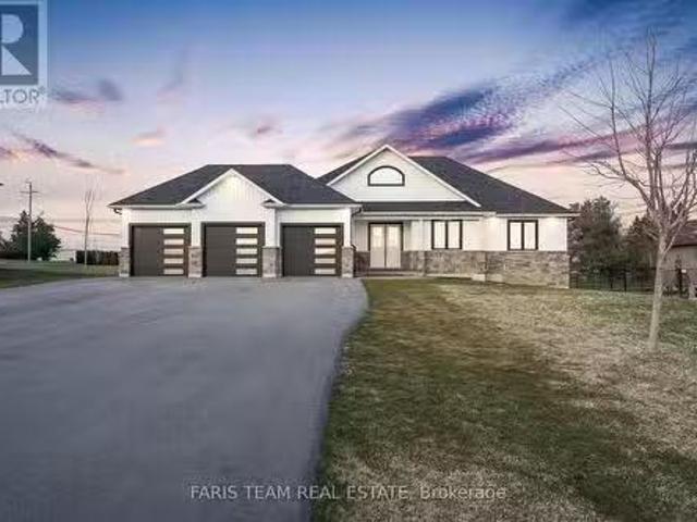 5 Breanna Boulevard, Oro Medonte, ON, L3V 6H2 house for sale.