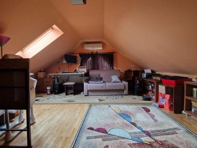 5 camere, casa de vanzare Cluj judet, Floresti 9213 •
