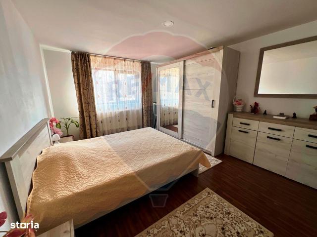 5 camere, casa de vanzare Braila judet, Strada Bujorului 9118 •