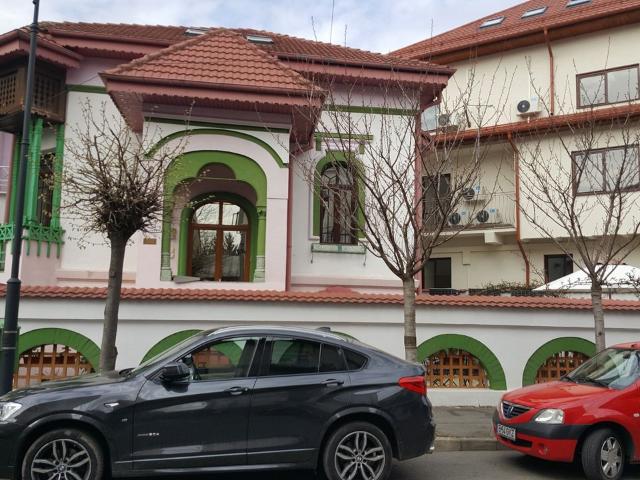 5 camere, casa de vanzare Bucuresti judet, Sectorul 1 2269 •
