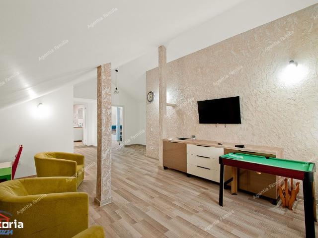 5 camere, casa de vanzare Galati judet, Vanatori 8889 •