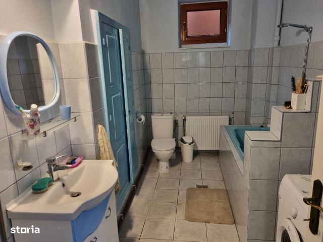 5 camere, casa de vanzare Hunedoara judet, Orastie 8836 •