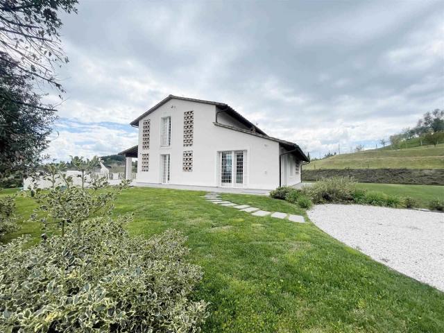 5 Camere da Letto Villa Toscana In Vendita A8312rva 350m² San Miniato