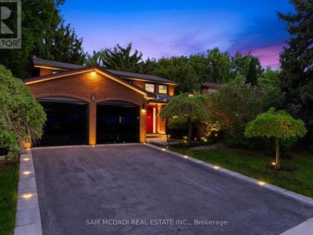 5 Canterbury Crescent, Toronto, ON, M9A 5A4 house for sale | Listing ID W13602 | Royal LePage