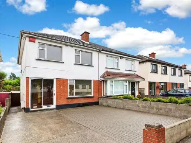 5 Castleknock Glade, Castleknock, Dublin 15, D15VK13 is for sale