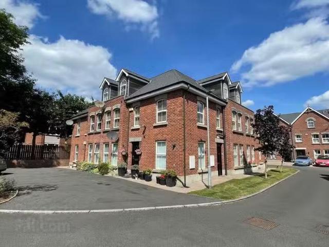 5 Clonallon Square, Belmont Road