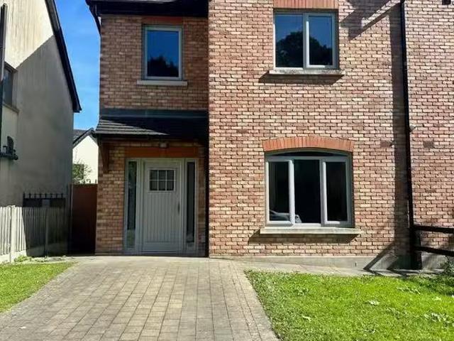 5 Cluain Ard, Lis Na Dara, Dundalk, Co. Louth, A91R12T is for.