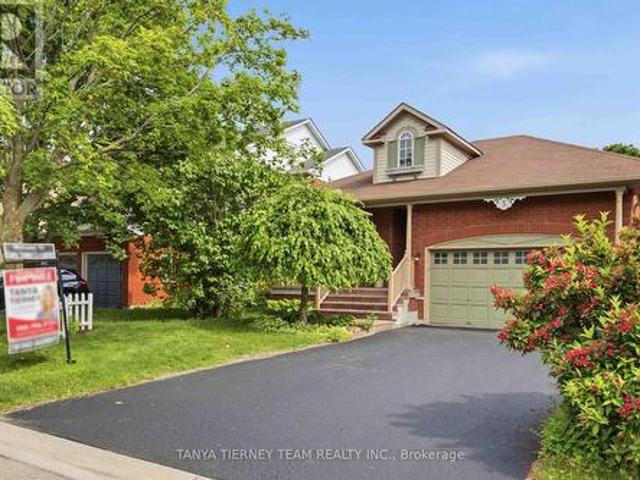 5 Cody Avenue, Whitby, ON, L1M 1K8 house for sale | Listing ID E13466 | Royal LePage