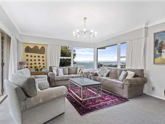 5 Colmar Road, Mellons Bay, Manukau City