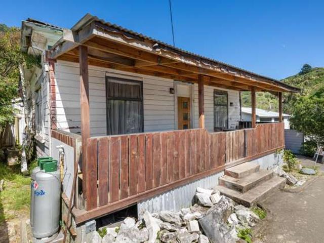 5 Durham Street, Picton, Marlborough