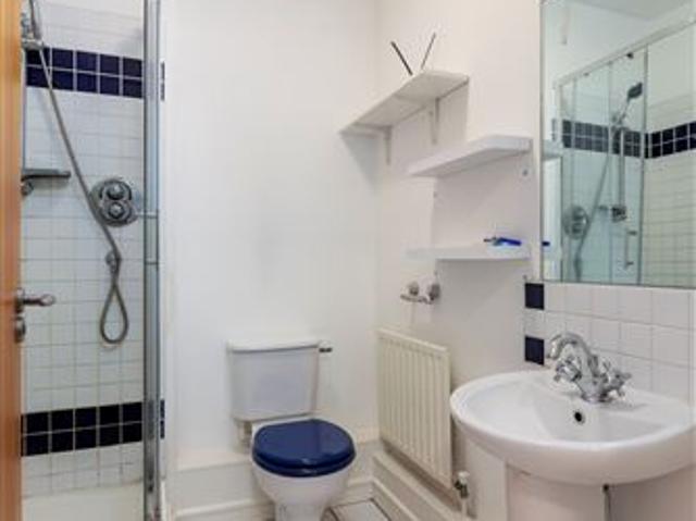 5 Dargle House, Customs House Square, IFSC, Dublin 1 Eoin O'Neill Property Advisers 4886 MyHome. Ie Residential