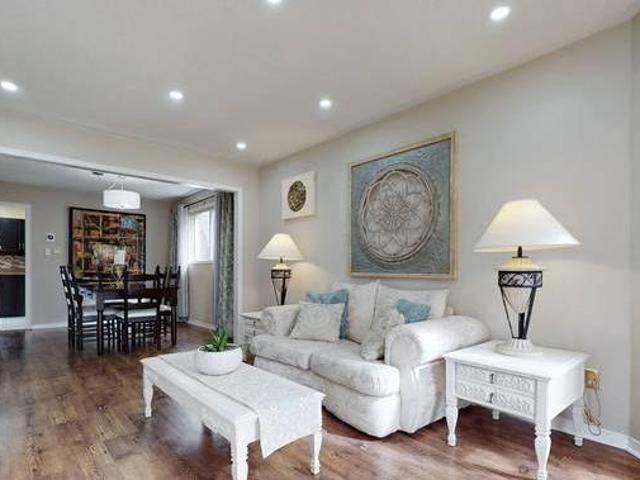 5 Dewbourne Place