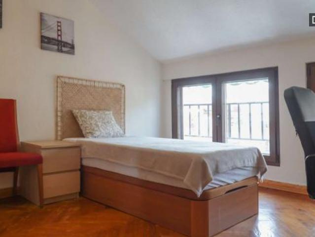5 Dormitorio Shared Living/Roommate Madrid Madrid 64155832
