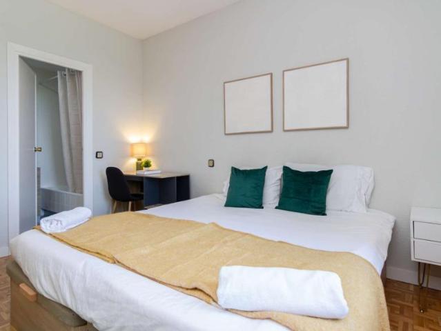 5 Dormitorio Shared Living/Roommate Madrid Madrid 98343526