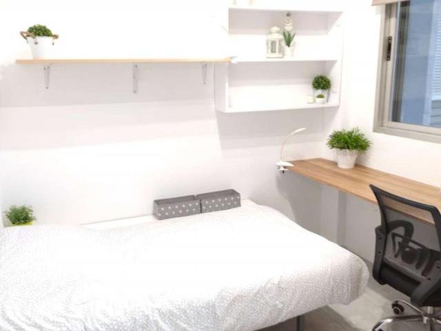 5 Dormitorio Shared Living/Roommate Granada Granada 75976300