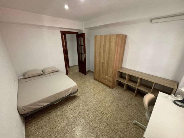 5 Dormitorio Shared Living/Roommate Granada Granada 89334809