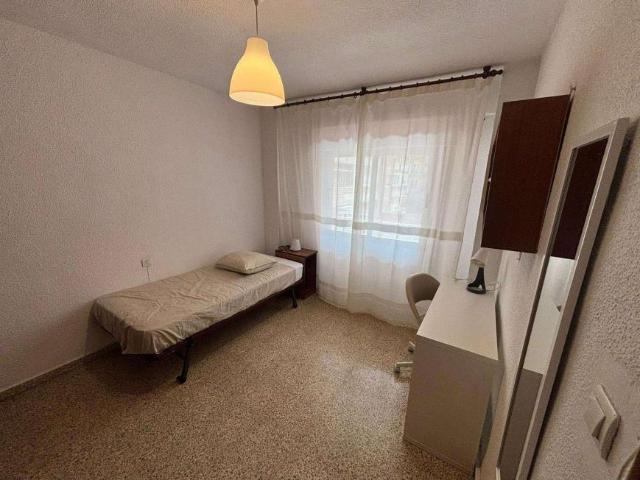 5 Dormitorio Shared Living/Roommate Granada Granada 89334818