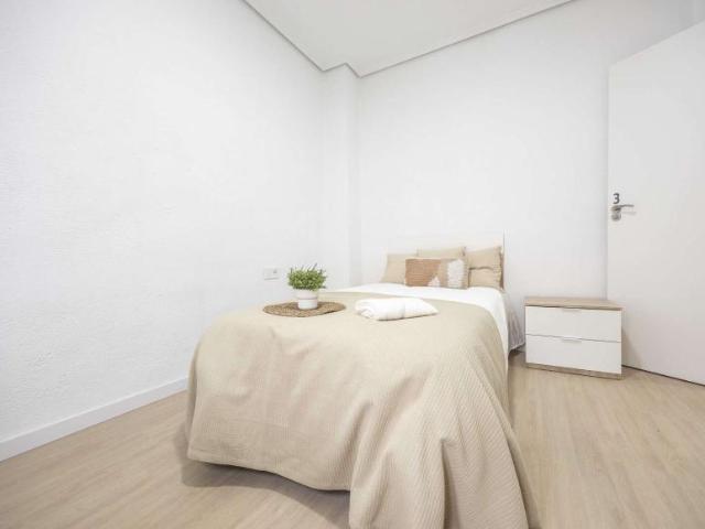 5 Dormitorio Shared Living/Roommate Valencia Valencia 103658177