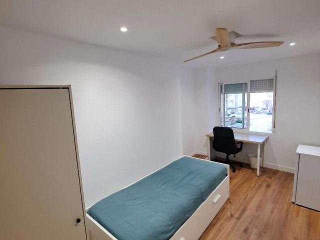 5 Dormitorio Shared Living/Roommate Valencia Valencia 69571575