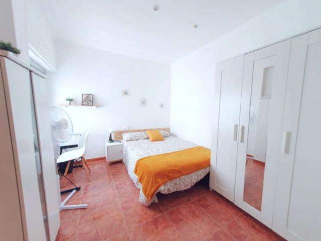 5 Dormitorio Shared Living/Roommate Valencia Valencia 82631606