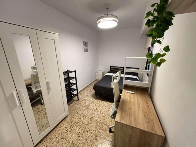 5 Dormitorio Shared Living/Roommate Valencia Valencia 97054176