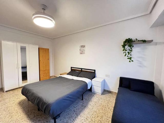 5 Dormitorio Shared Living/Roommate Valencia Valencia 97054178