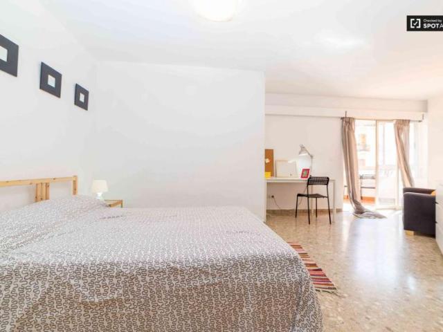 5 Dormitorio Shared Living/Roommate Valencia Valencia 91326718
