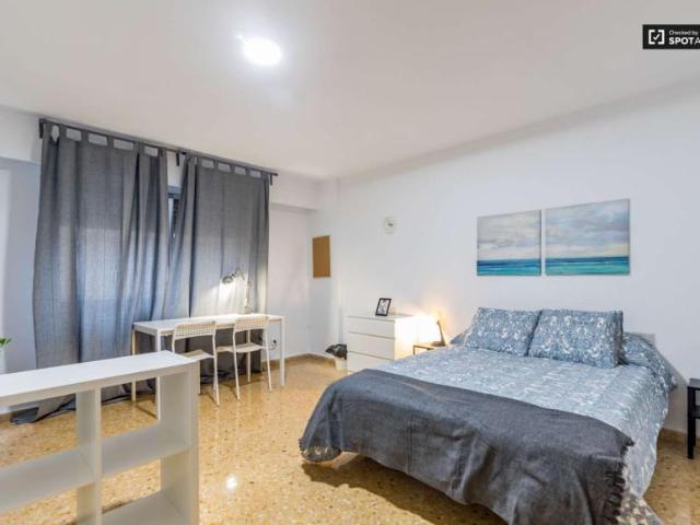 5 Dormitorio Shared Living/Roommate Valencia Valencia 91326847